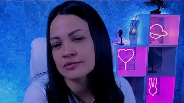 karolina robinson online show from 03-25-26, 04:13