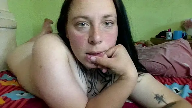 Snapshot of MillaSourety chatting on 06-03-26, 02:33 MillaSourety online show from 06-03-26, 02:33