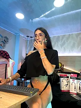 kylliefox  online show from 09-25-25, 01:15