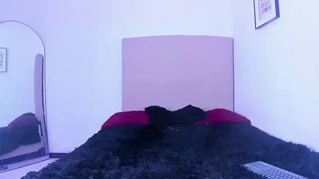 im tiffany  online show from 02-19-26, 05:03