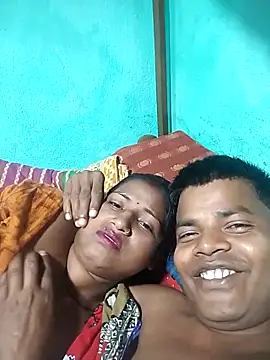 Snapshot of Your_deshibhabi25years chatting on 04-21-26, 11:16 Your deshibhabi25years online show from 04-21-26, 11:16