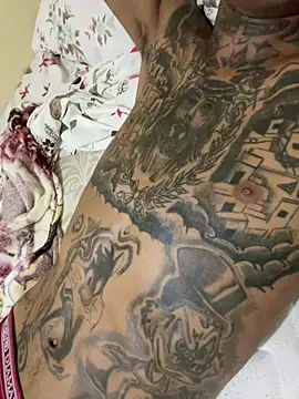 Snapshot of Bruxo_33 chatting on 03-21-26, 11:04 Bruxo 33 online show from 03-21-26, 11:04