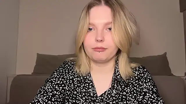 Ophelia Ritz online show from 04-06-26, 11:16