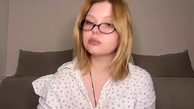 Ophelia Ritz online show from 05-21-26, 08:49