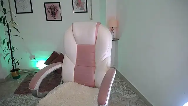 adhara 11 online show from 04-10-26, 11:42