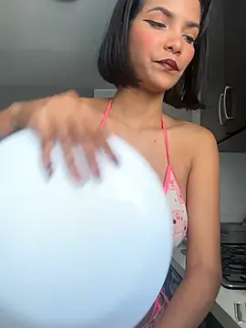 Kitty Wild 19 online show from 03-29-26, 08:20