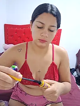 Snapshot of Cris18sexy chatting on 03-27-26, 12:49 Cris18sexy online show from 03-27-26, 12:49
