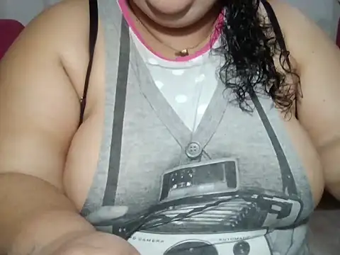 Snapshot of Danavane22 chatting on 02-02-26, 07:01 Danavane22 online show from 02-02-26, 07:01