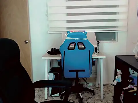 Snapshot of duvisex19 chatting on 02-08-26, 04:27 duvisex19 online show from 02-08-26, 04:27