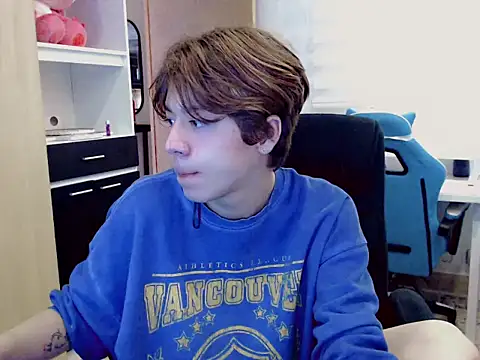 Snapshot of duvisex19 chatting on 02-10-26, 08:46 duvisex19 online show from 02-10-26, 08:46