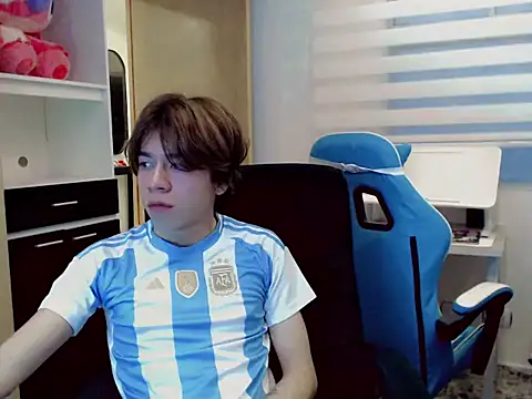 Snapshot of duvisex19 chatting on 02-18-26, 10:50 duvisex19 online show from 02-18-26, 10:50