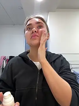 MonicaWestt online show from 03-12-26, 06:30