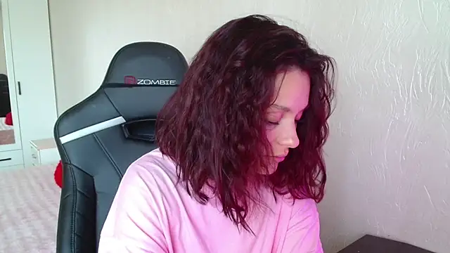 Eva Avea online show from 06-18-26, 11:25