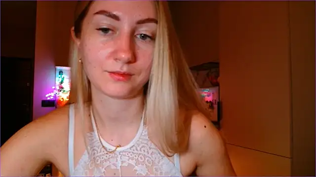 Snapshot of BluueSilk chatting on 02-11-26, 06:29 BluueSilk online show from 02-11-26, 06:29