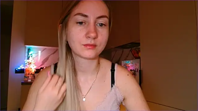 Snapshot of BluueSilk chatting on 02-18-26, 06:09 BluueSilk online show from 02-18-26, 06:09