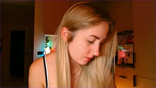 Snapshot of BluueSilk chatting on 02-19-26, 06:31 BluueSilk online show from 02-19-26, 06:31