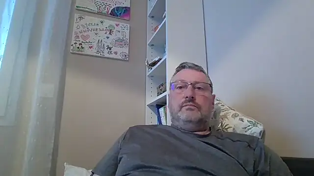 doudou310 online show from 03-20-26, 05:34