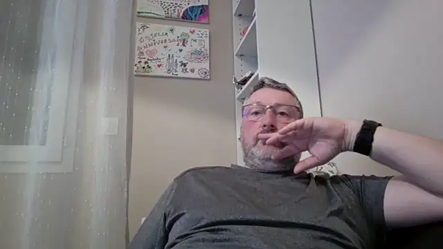 doudou310 online show from 03-25-26, 04:07