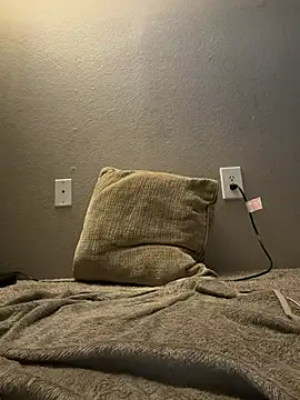Snapshot of makemestayhard chatting on 07-19-26, 01:53 makemestayhard online show from 07-19-26, 01:53