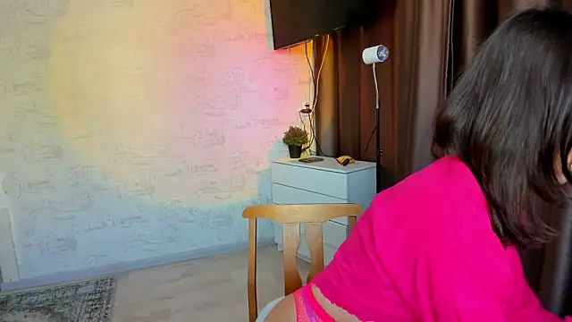 Hey Mia online show from 02-28-26, 06:03