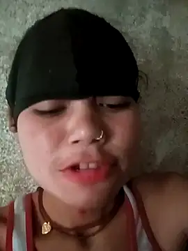 Sunali Bendre online show from 04-17-26, 01:08