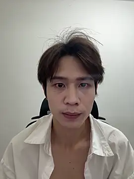 Snapshot of SM_004 chatting on 02-15-26, 11:19 SM 004 online show from 02-15-26, 11:19