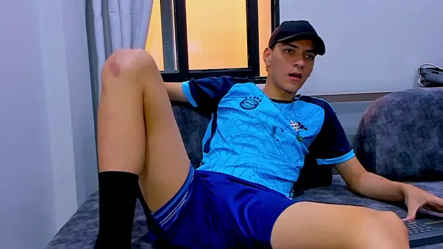 Snapshot of tiian_ chatting on 02-09-26, 07:18 tiian online show from 02-09-26, 07:18