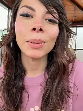 Isalove99 online show from 06-18-26, 07:51