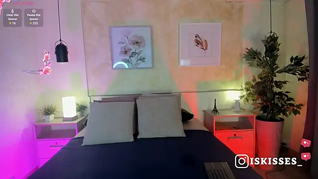 IsabellaSweet   online show from 04-20-26, 04:26