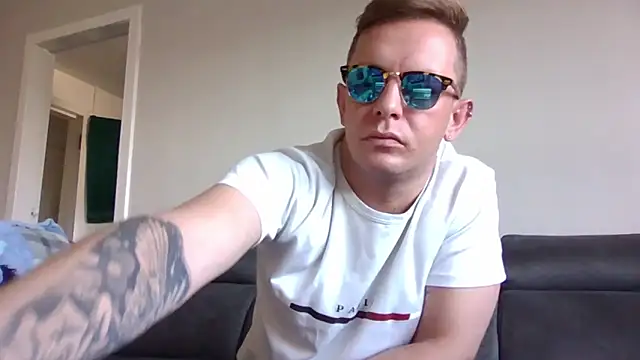 Snapshot of verscub6969 chatting on 07-20-26, 06:43 verscub6969 online show from 07-20-26, 06:43