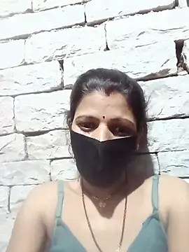 Snapshot of Divya-11431 chatting on 05-31-26, 06:09 Divya-11431 online show from 05-31-26, 06:09