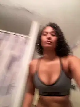 Snapshot of Jamalyce chatting on 05-16-26, 04:06 Jamalyce online show from 05-16-26, 04:06