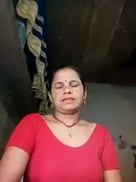 Snapshot of Pooja_sahu chatting on 06-06-26, 10:03 Pooja sahu online show from 06-06-26, 10:03