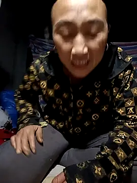 Ami-su online show from 04-01-26, 02:36