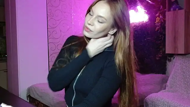 kelly love 222 online show from 04-28-26, 08:14