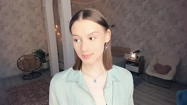 Snapshot of LianneBynon chatting on 06-06-26, 08:41 LianneBynon online show from 06-06-26, 08:41