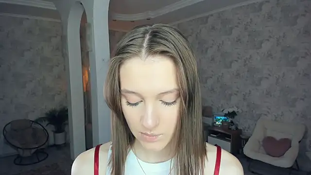 Snapshot of LianneBynon chatting on 06-26-26, 08:41 LianneBynon online show from 06-26-26, 08:41