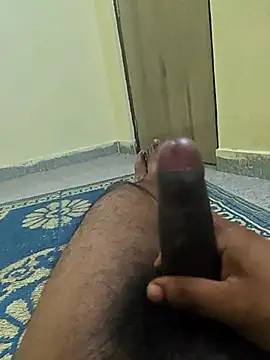 Snapshot of Romantic_boy143 chatting on 06-06-26, 11:42 Romantic boy143 online show from 06-06-26, 11:42