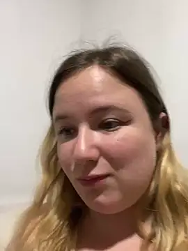 Snapshot of tuzorra99 chatting on 03-17-26, 06:44 tuzorra99 online show from 03-17-26, 06:44