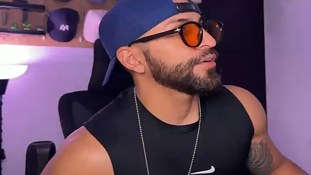 SamDornan51 online show from 04-21-26, 02:51