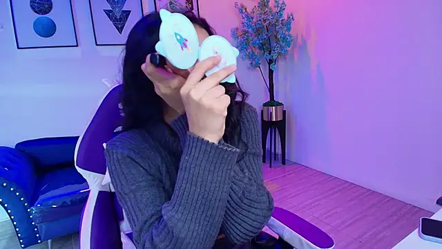 Maddie T18 online show from 04-09-26, 11:26