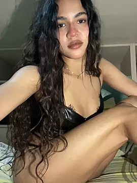 Snapshot of Blair_Miller1 chatting on 02-07-26, 06:28 Blair Miller1 online show from 02-07-26, 06:28