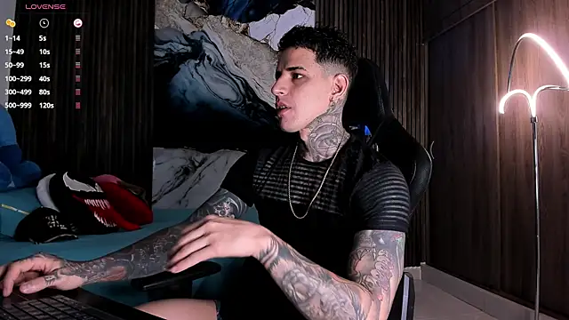 trisstann  online show from 04-21-26, 04:34