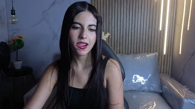 Snapshot of Perla_lovely_ chatting on 05-27-26, 12:24 Perla lovely online show from 05-27-26, 12:24