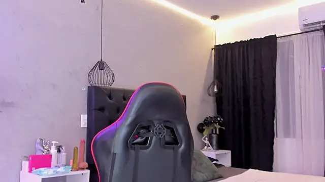 naomi  blair online show from 07-16-26, 03:45