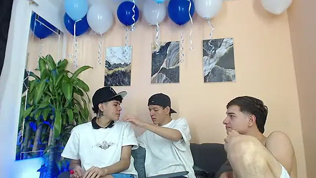 DesiresOfOlympus  online show from 03-19-26, 09:19