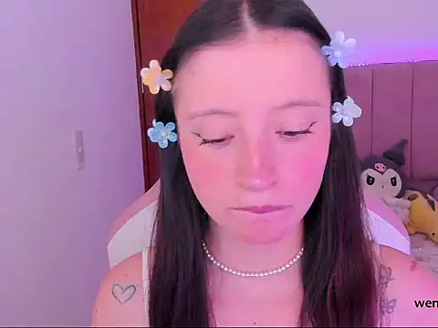 Snapshot of wenn_ chatting on 03-27-26, 01:55 wenn online show from 03-27-26, 01:55