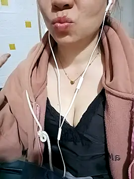 Snapshot of Arica_sexy001 chatting on 03-12-26, 02:18 Arica sexy001 online show from 03-12-26, 02:18