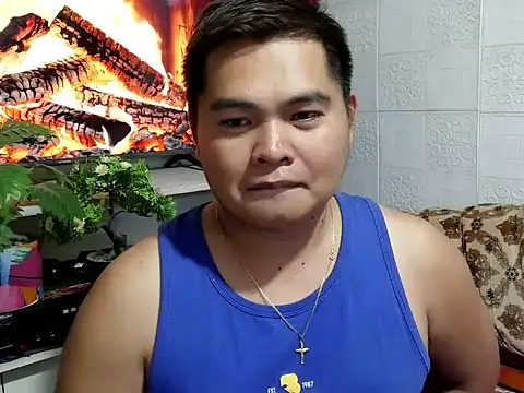 Snapshot of bigloadfox chatting on 02-13-26, 02:24 bigloadfox online show from 02-13-26, 02:24