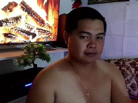 Snapshot of bigloadfox chatting on 02-15-26, 03:03 bigloadfox online show from 02-15-26, 03:03